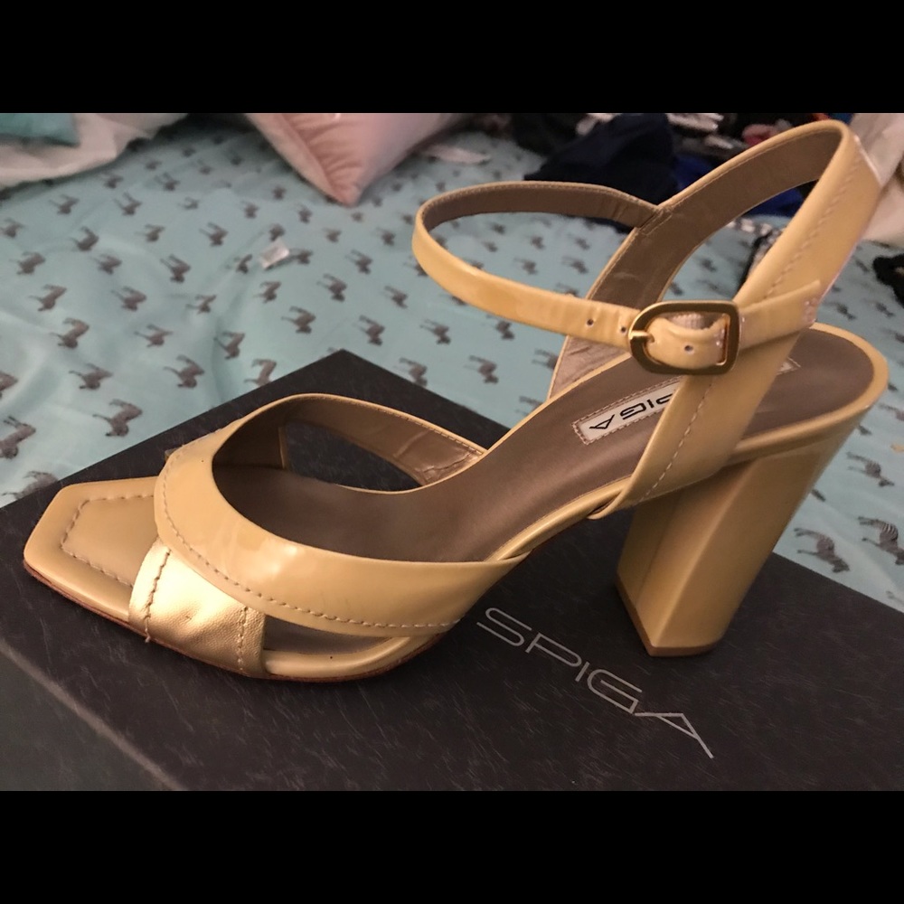 Rarely used heeled sandals